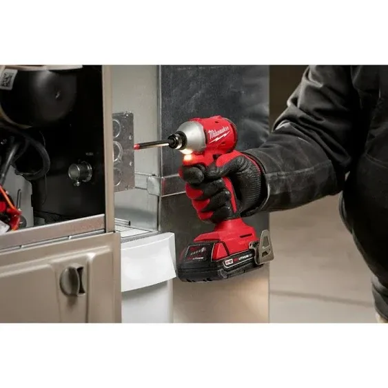 Milwaukee M18 Compact 14 in Hex Impact Driver Kit