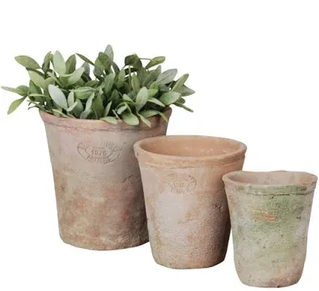 Esschert Design AT01 Aged Terracotta Round Pots (Set of 3)