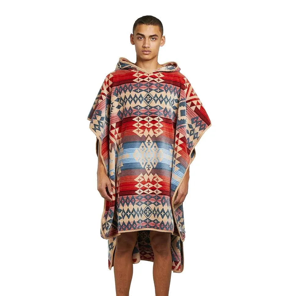 Best price on the market at italist | Pendleton Canyonlands Tween Hooded Towel