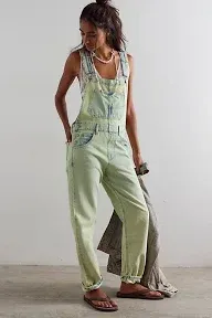 Women Loose Jean Denim Overalls Adjustable Suspender Straps Jumpsuits Tapered Leg Trendy Rompers with Pockets