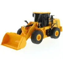 Diecast masters 1:35 RC CAT 950 M Wheel Loader HD PVC Plastic 23003 OPENED BOX