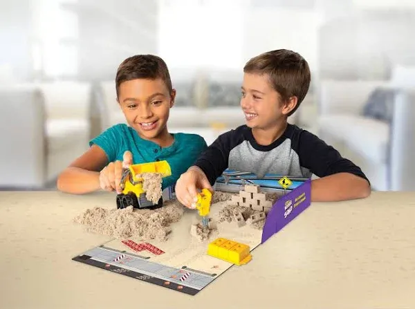 Kinetic Sand Dig & Demolish Truck Playset