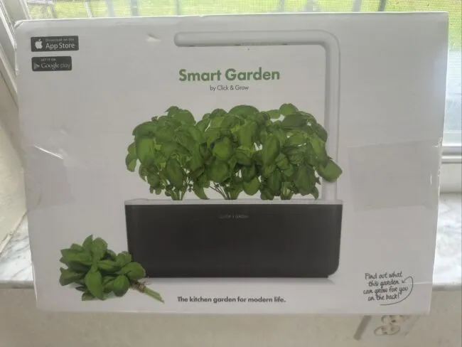 Click & Grow Smart Garden 3