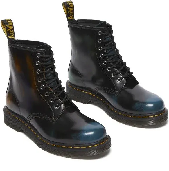 Dr. Martens Unisex-Adult 1460 Brush Off Leather Boots Fashion