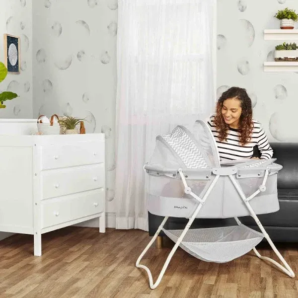 Dream on Me Karley Bassinet, Grey