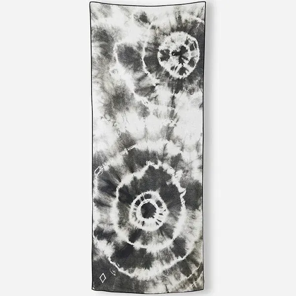 Nomadix Tie Dye Black & White Towel