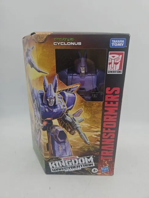 Transformers Kingdom Voyager WFC-K9 Cyclonus Action Figure NEW FASTSHIP SEALED 