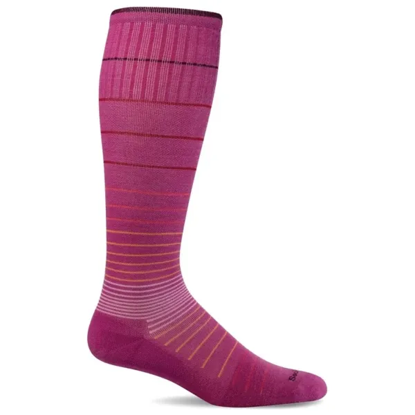 Women's Goodhew/Sockwell Circulator Moderate Graduated Compression Knee High Socks S/M Raspberry