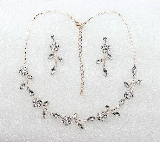 Faship Gorgeous Rhinestone Crystal Floral Necklace Earrings Set